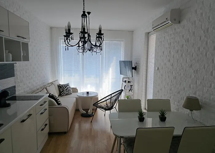 A Wonderful Vacation Слънчев бряг